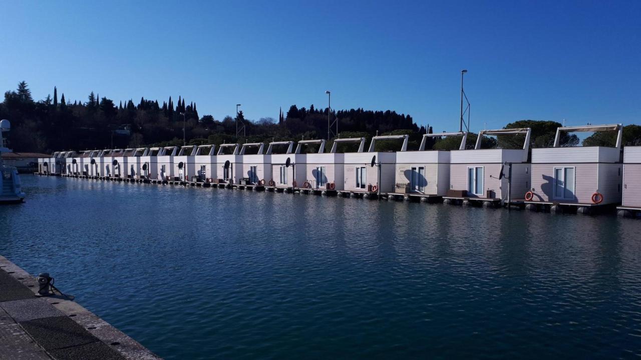 Floating House Sea Queen Portoroz Exterior photo